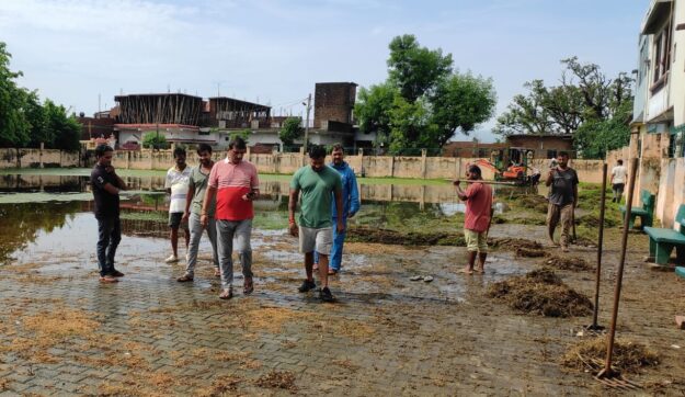 कर्बला की साफ सफाई शुरू, ताजियादारो को नहीं होगी कोई असुविधा-- बृजेश मणि चेयरमैन