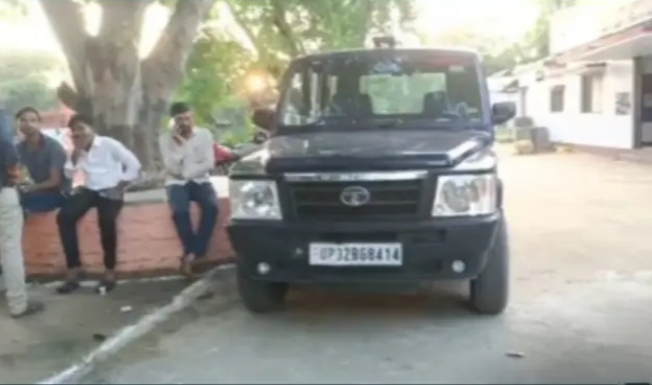 नौतनवा तहसील गेट पर एंटी करप्शन टीम ने लेखपाल को घूस लेते किया गिरफ्तार