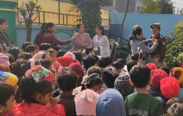 "बचपन ए प्ले स्कूल, नौतनवा में मनाया गया 'बर्ड्स डे'