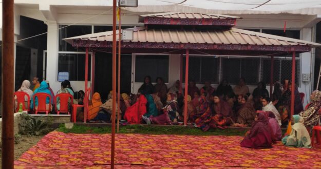 प्रतिष्ठित उद्योगपति एवं समाजसेवी गोवर्धन आसवानी का निधन, नौतनवा नगर में शोक की लहर 3 प्रतिष्ठित उद्योगपति एवं समाजसेवी गोवर्धन आसवानी का निधन, नौतनवा नगर में शोक की लहर