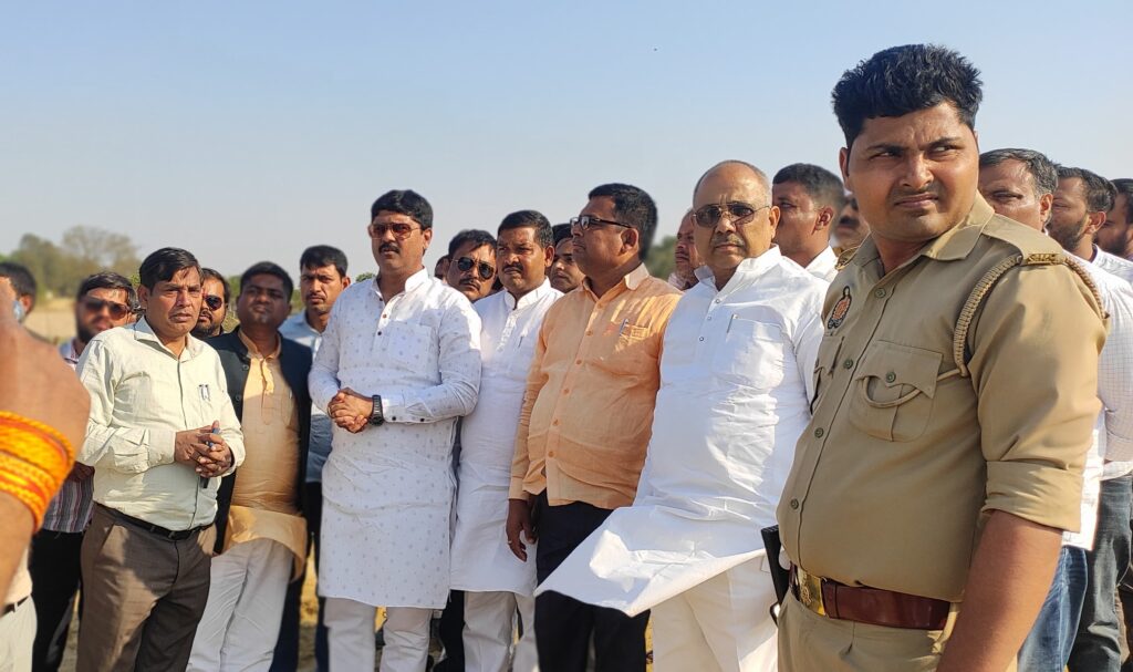 विधायक ऋषि त्रिपाठी ने किया रोहिन नदी पर बन रहे बैराज का अवलोकन, जल्द करेंगे मुख्यमंत्री उद्घाटन