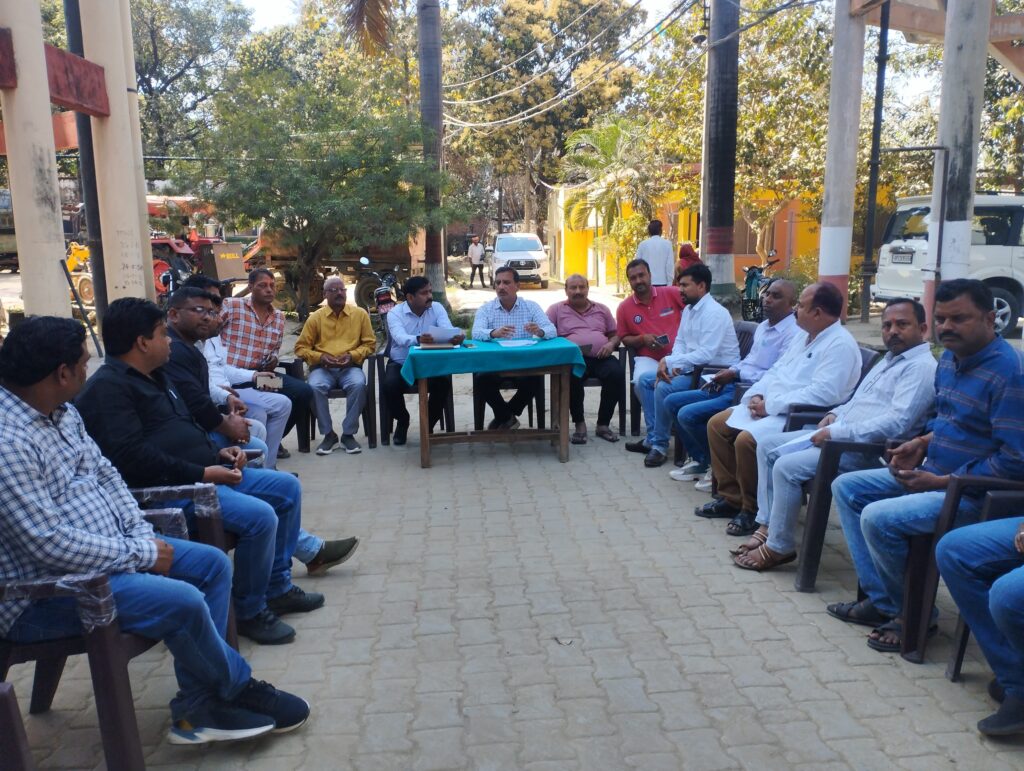 नौतनवा के लोगों का सपना हुआ पूरा-- बृजेश मणि त्रिपाठी अध्यक्ष