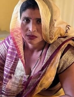 सास-दामाद की नेपाल यात्रा ने मचाया बवाल: "अब दामाद के साथ ही रहना चाहती हूँ"—सास का चौंकाने वाला बयान