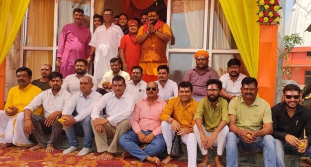 नौतनवा में धूमधाम से मनाई गई परशुराम जयंती, भव्य श्रृंगार आरती में उमड़े श्रद्धालु