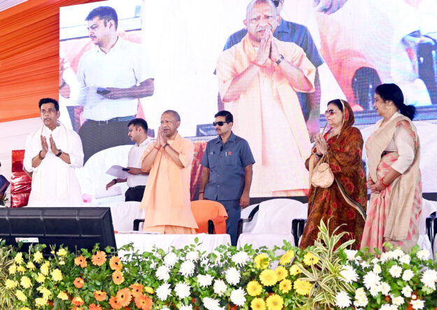 मुख्यमंत्री योगी आदित्यनाथ ने दी गोरखपुर को दो नई सौगातें