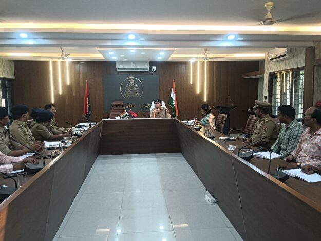 महराजगंज: सिविल डिफेंस मॉक ड्रिल, युद्ध जैसी स्थिति से निपटने की रणनीति पर हुआ मंथन