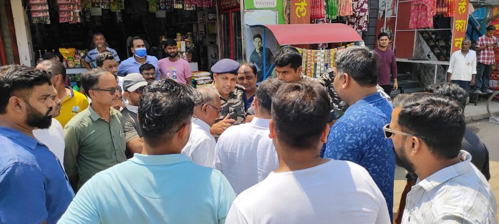 सोनौली में जाम बना सिरदर्द, व्यापारियों ने जताई नाराजगी, पुलिस-एसएसबी के बीच नोकझोंक