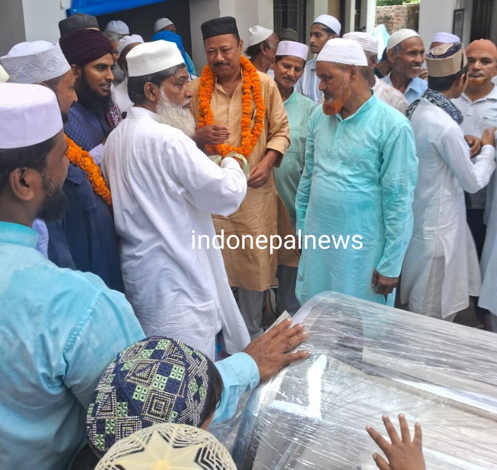 मुस्लिम समुदाय ने मृत शरीर रखने के लिए खरीदा फ्रीजर