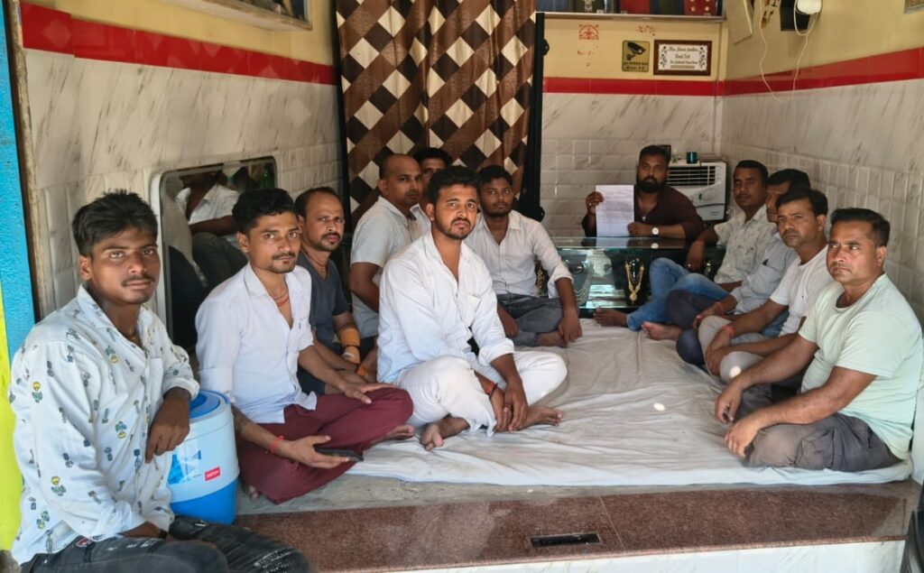 स्वर्ण आभूषण की दुकान में चोरी के 30 घंटे बाद भी नहीं दर्ज हुआ मुकदमा, व्यापारियों ने की कड़ी निंदा