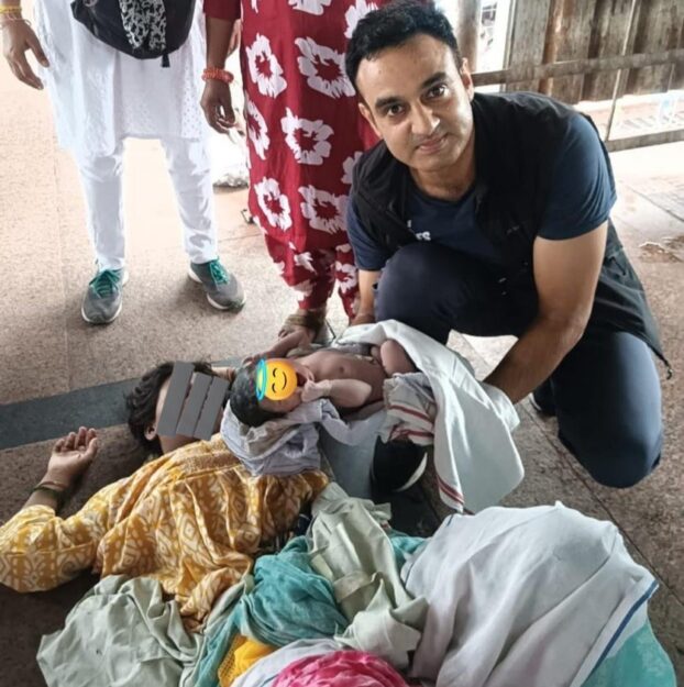 मेजर रोहित बचवाला ने रेलवे स्टेशन पर गर्भवती महिला की कराई सुरक्षित डिलीवरी