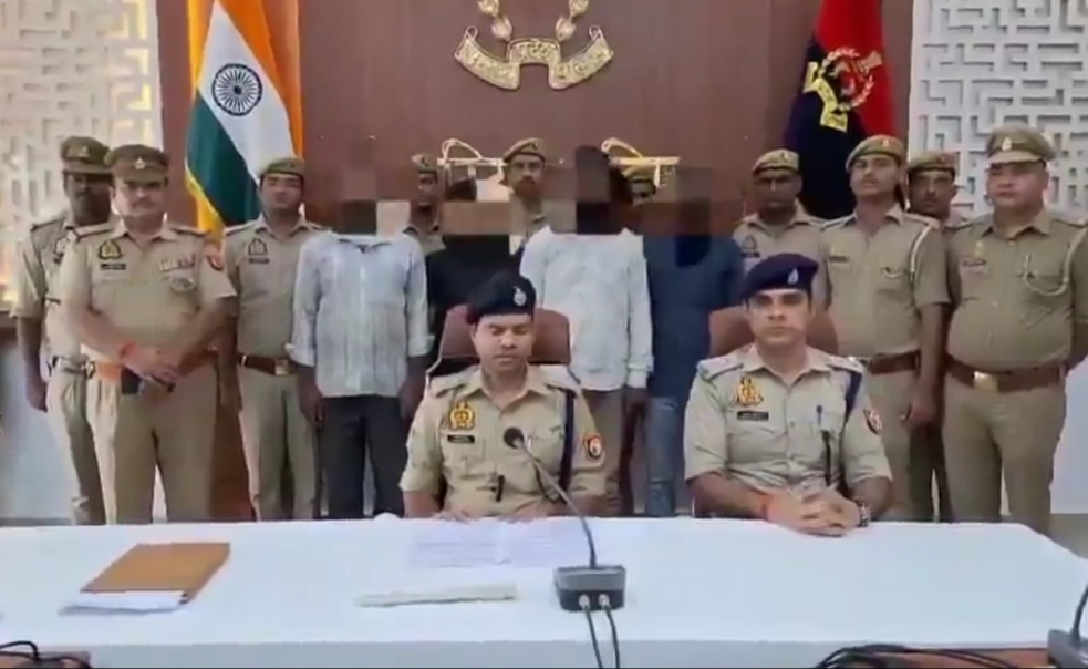 देवरिया में डरावना कांड: फूफ़ा ने 9 साल की बच्ची की दी बली,यूपी पुलिस में कॉन्स्टेबल है आरोपी