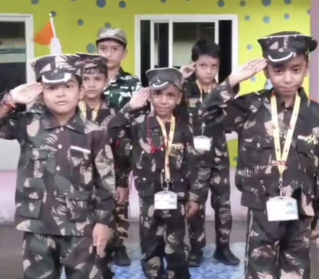 बचपन स्कूल नौतनवा में स्वतंत्रता दिवस एवं जन्माष्टमी का प्री-सेलिब्रेशन संपन्न 