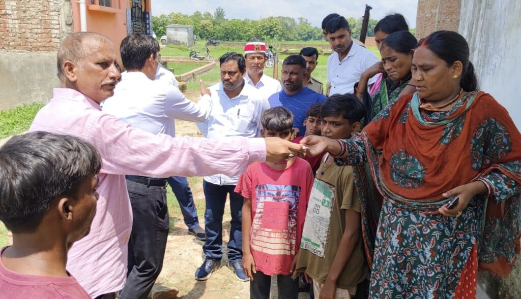 मृतक लव कुमार पटवा का मामला: नौतनवा अध्यक्ष ने की आर्थिक मदद, विधायक ने ब्रह्म भोज की जिम्मेदारी उठाई