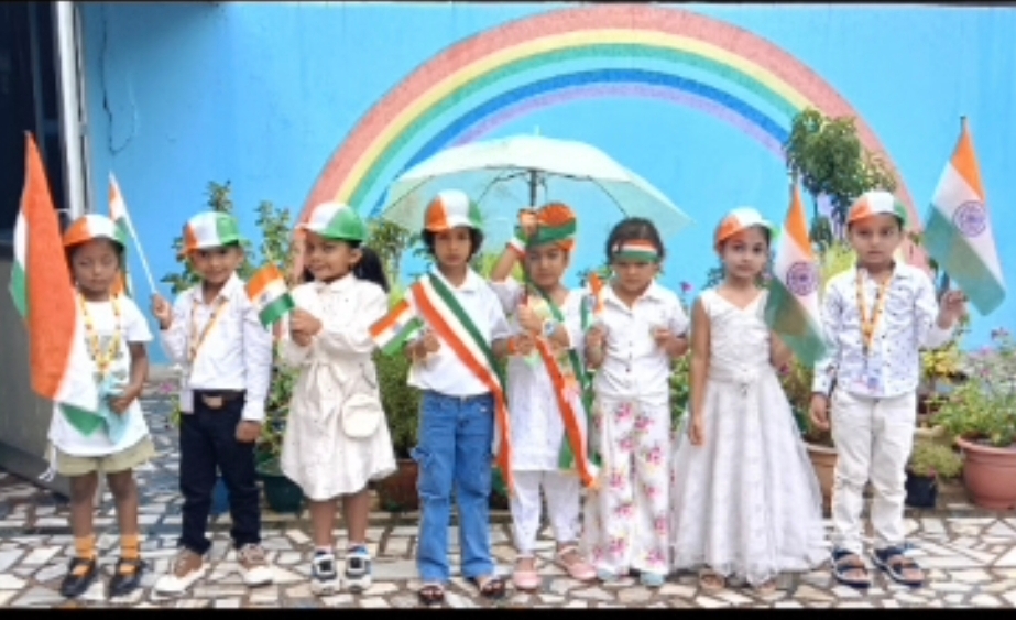 बचपन स्कूल नौतनवा में स्वतंत्रता दिवस एवं जन्माष्टमी का प्री-सेलिब्रेशन संपन्न 