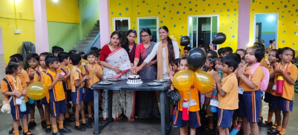 नौतनवा में ए.बी. इंटरनेशनल स्कूल ने मनाया टीचर्स डे का प्री-सेलिब्रेशन