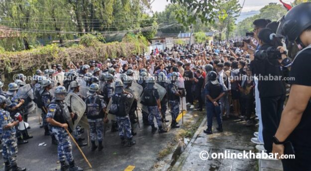नेपाल: सोशल मीडिया बैन के खिलाफ भड़का जनजी आंदोलन: संसद में घुसे प्रदर्शनकारी, अब तक 6 की मौत