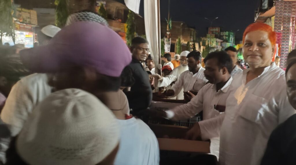 सोनौली में धूमधाम से मनाया गया ईद मिलादुन्नबी: विभिन्न स्थानों से निकला जुलूस-ए-मुहम्मदी