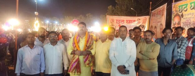 नौतनवा विधायक ऋषि त्रिपाठी ने छठ घाटों पर की पूजा-अर्चना,लोककल्याण की कामना