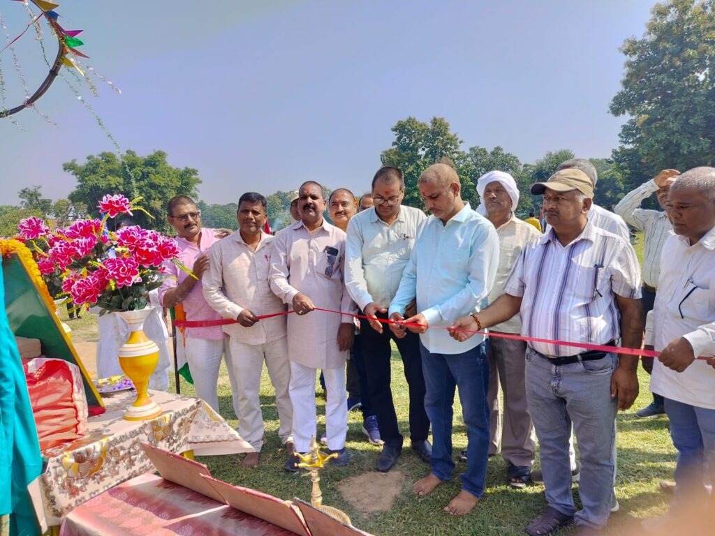 नौतनवा चेयरमैन ब्लॉक स्तरीय खेल प्रतियोगिता का किया भव्य उद्घाटन
