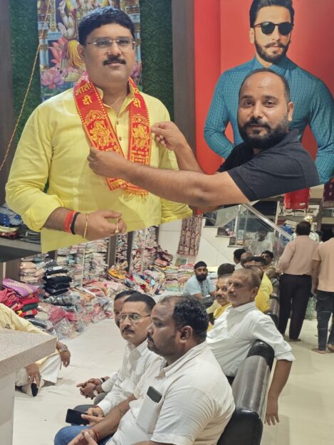 सोनौली: विधायक ऋषि त्रिपाठी का भव्य स्वागत, व्यापारियों से की नगर की समस्याओं पर चर्चा