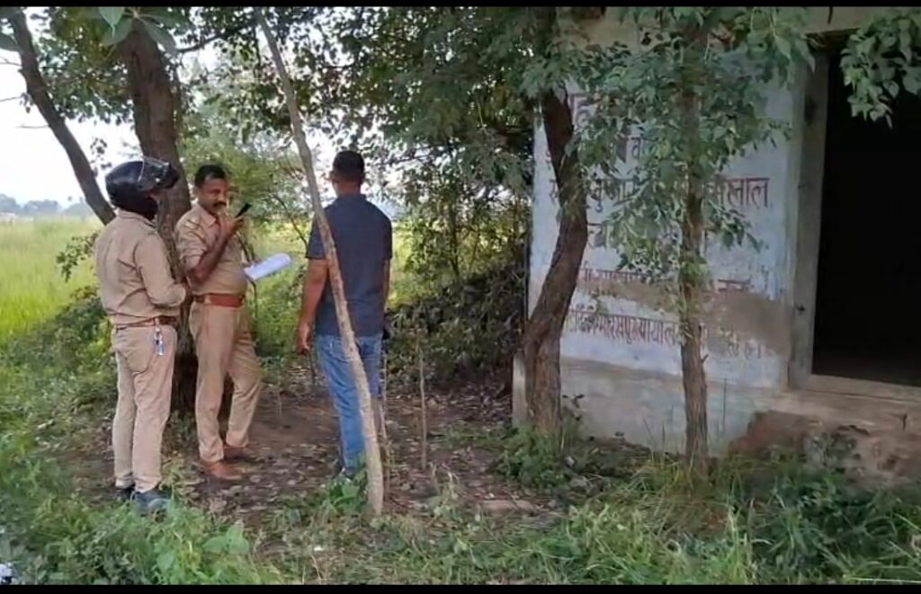 नवीन मंडी समिति के पास फंदे से लटकता मिला युवक का शव, जांच में जुटी पुलिस