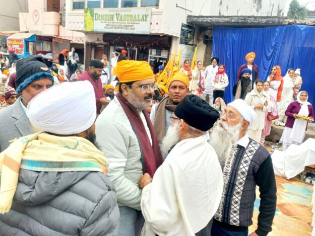 वीर बाल दिवस पर नौतनवा में निकली नमन यात्रा, विधायक ऋषि त्रिपाठी ने गुरु साहिबजादों को किया नमन