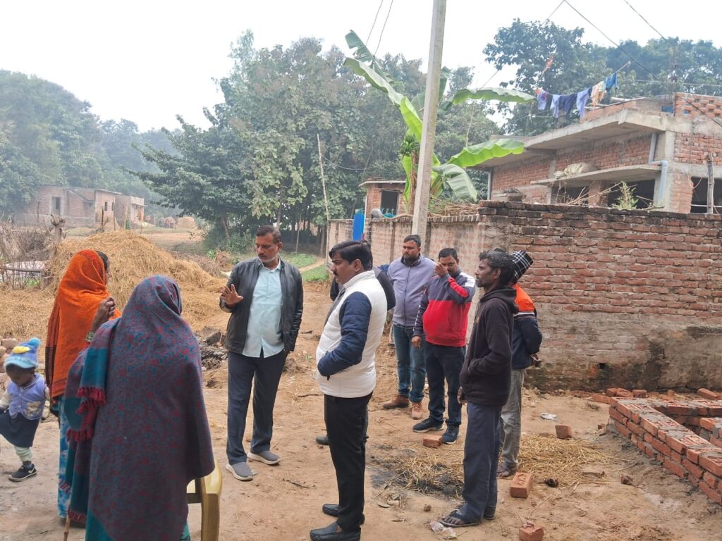 नौतनवा में विकास कार्यों की ज़मीनी पड़ताल: वार्ड में निर्माण गुणवत्ता पर सख्त हुए चेयरमैन