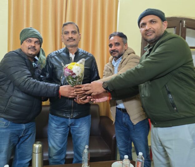 वित्तविहीन विद्यालय प्रबंधक संघ ने विधायक को दी मकर संक्रांति की शुभकामनाएं