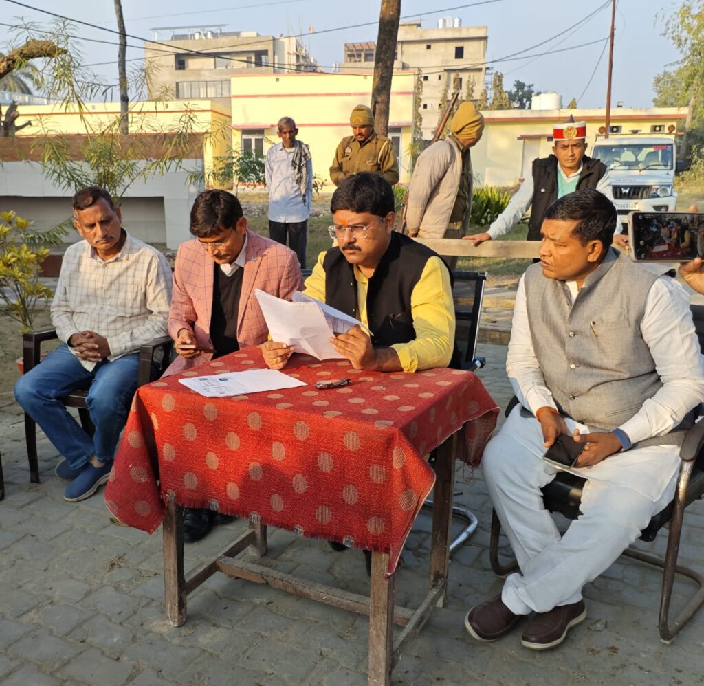 नौतनवा: एसआईआर कार्यों की प्रगति पर विधायक ऋषि त्रिपाठी ने की समीक्षा