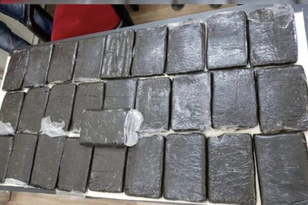 नौतनवा बॉर्डर पर नशे की बड़ी खेप बरामद, गाजियाबाद का तस्कर दबोचा गया