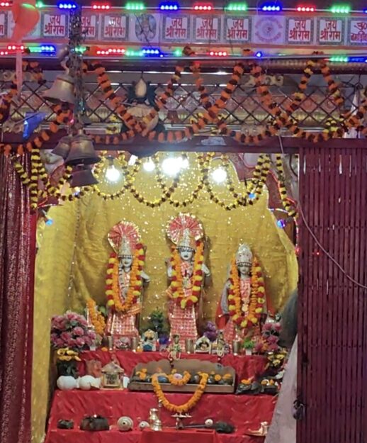 सोनौली में श्रद्धा व भक्ति के साथ राम कथा ज्ञान यज्ञ का हुआ शुभारंभ