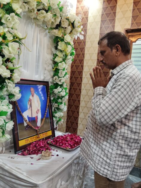 नौतनवां चेयरमैन के पिता स्व. राजेंद्र मणि त्रिपाठी की पुण्यतिथि पर भावभीनी श्रद्धांजलि