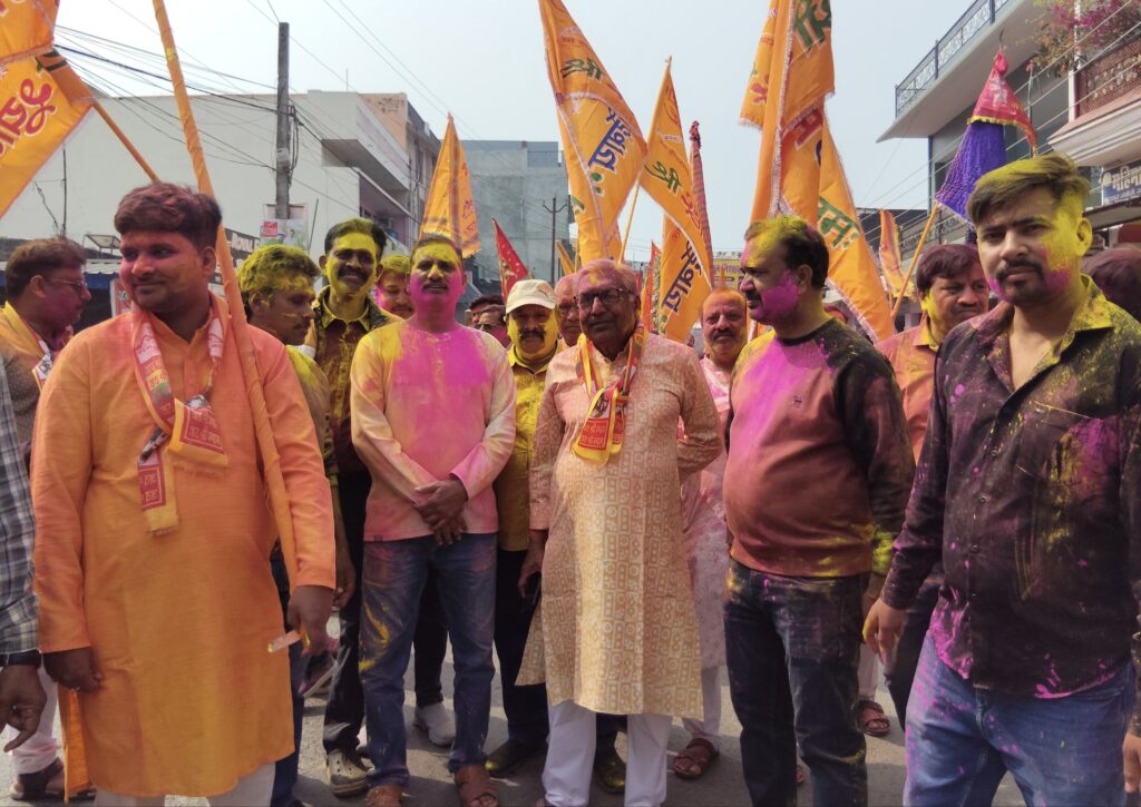 नौतनवां में धूमधाम से निकली श्री श्याम फाल्गुन निशान यात्रा, भक्तों ने खेली गुलाल की होली