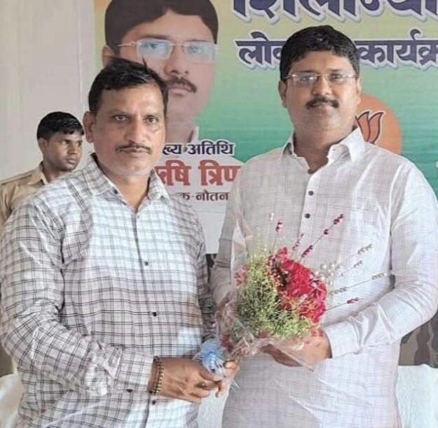 माता बनैलिया के दरबार में पूजा से शुरू हुआ चेयरमैन बृजेश मणि त्रिपाठी का जन्मदिन, नगर में जश्न