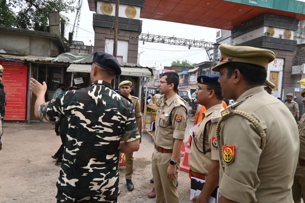 सोनौली बॉर्डर का एसपी ने किया निरीक्षण, सुरक्षा व्यवस्था का लिया जायजा