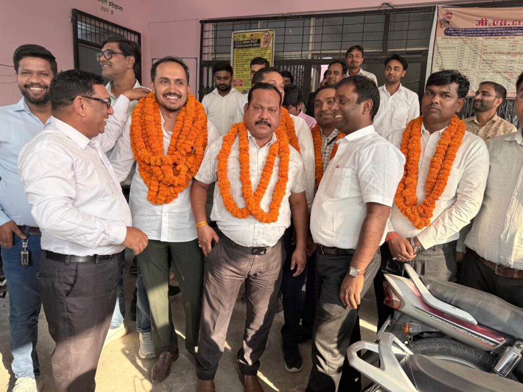 टैक्स बार एसोसिएशन महराजगंज का चुनाव सम्पन्न: अरविंद पटेल अध्यक्ष, राघवेंद्र प्रताप सिंह बने महामंत्री