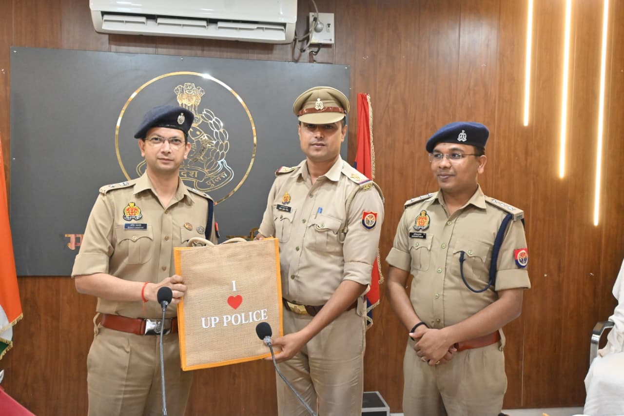 पुलिस वेलफेयर कार्यक्रम में मेधावी छात्र-छात्राओं का हुआ सम्मान, एसपी ने बढ़ाया उत्साह