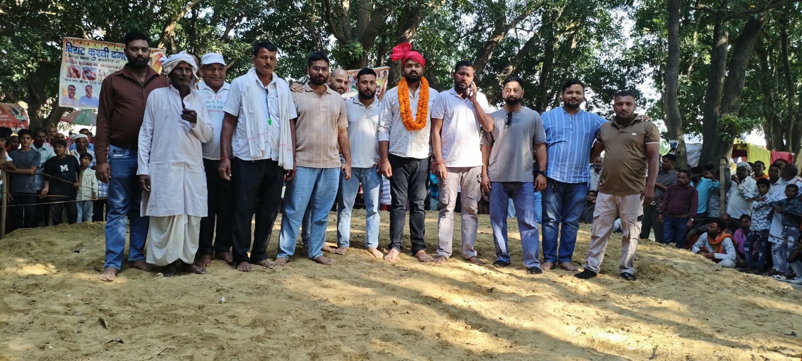 सोनौली: श्यामकाट बगीचे में गरजा अखाड़ा, सोनू साहू ने कराया विराट कुश्ती दंगल